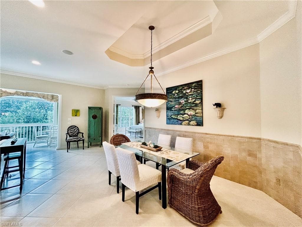 505 Via Veneto 8-201, Naples, FL 34108-7
