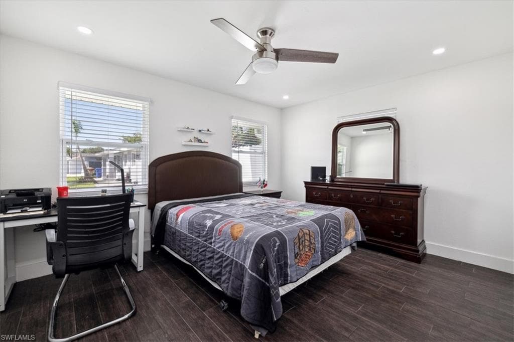 1671 Jamestown Ct, Fort Myers, FL 33907-14