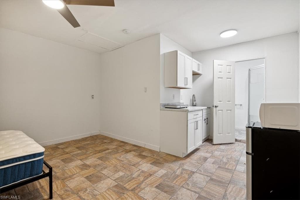 1671 Jamestown Ct, Fort Myers, FL 33907-25