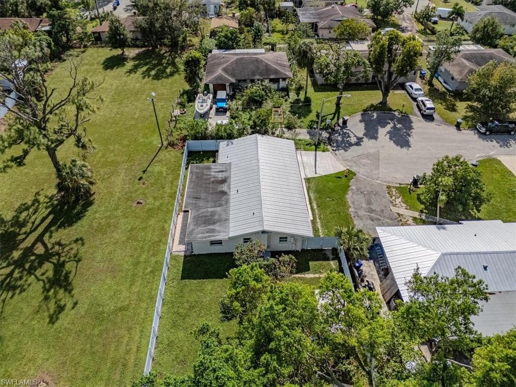 1671 Jamestown Ct, Fort Myers, FL 33907-33