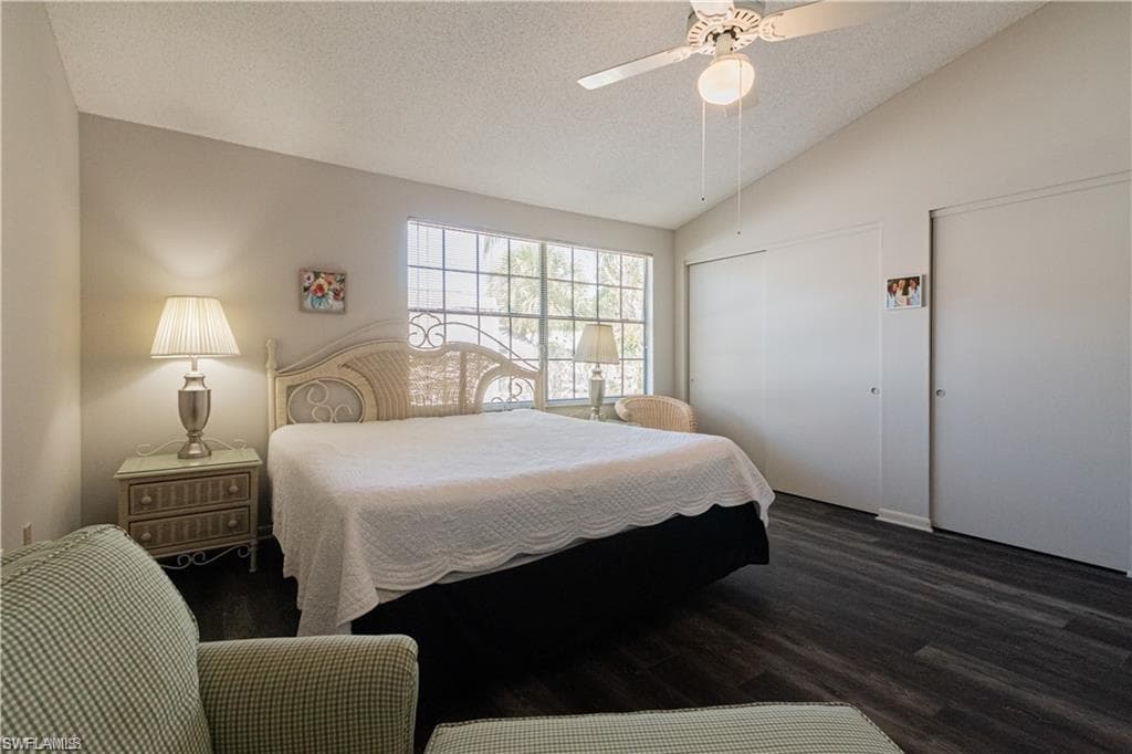 833 Meadowland Dr B, Naples, FL 34108-15