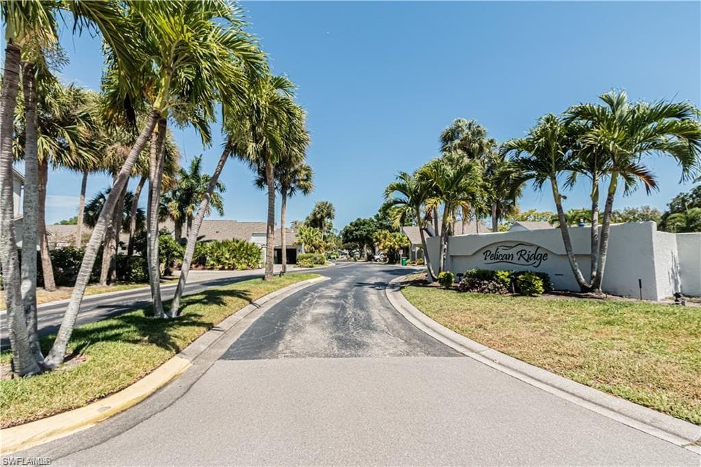 833 Meadowland Dr B, Naples, FL 34108-18