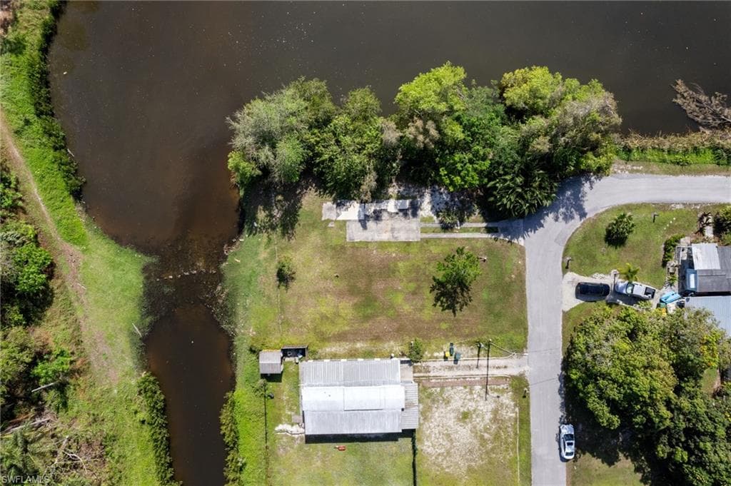 4091 Harvest Ct, Naples, FL 34112-3