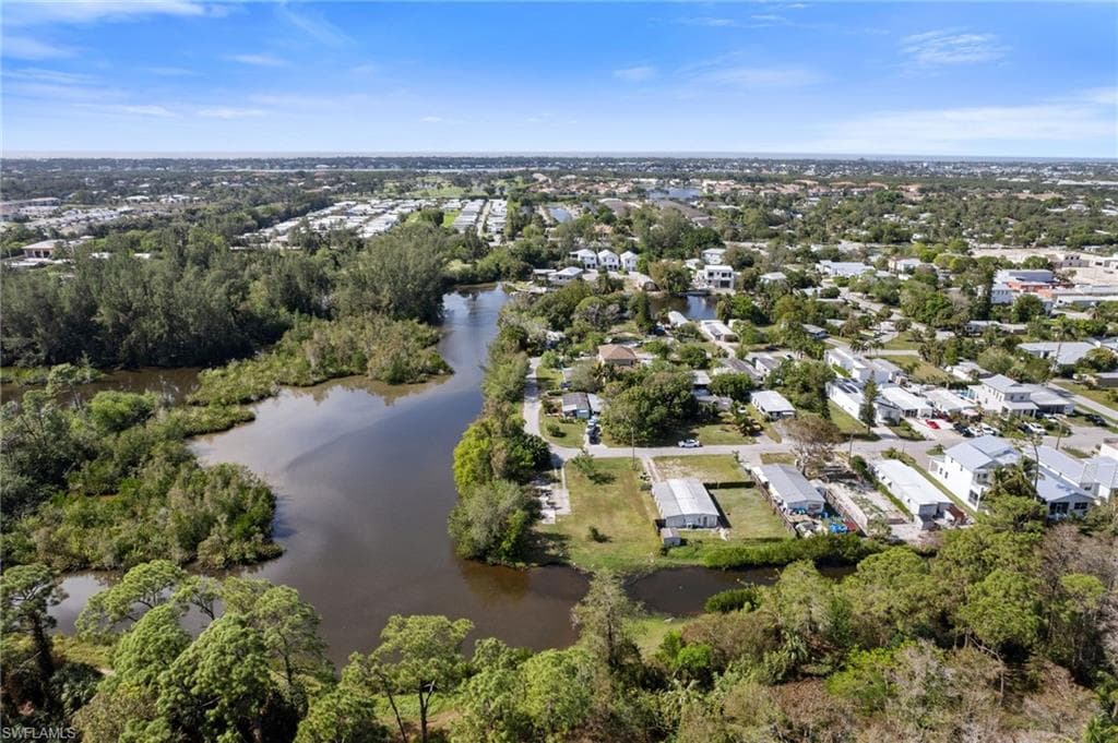 4091 Harvest Ct, Naples, FL 34112-4