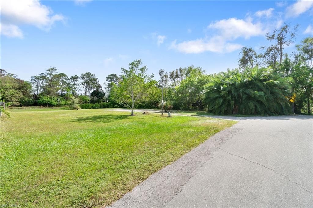 4091 Harvest Ct, Naples, FL 34112-7