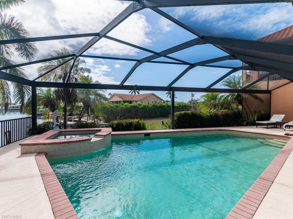 1601 Rainbow Ct, Marco Island, FL 34145-4