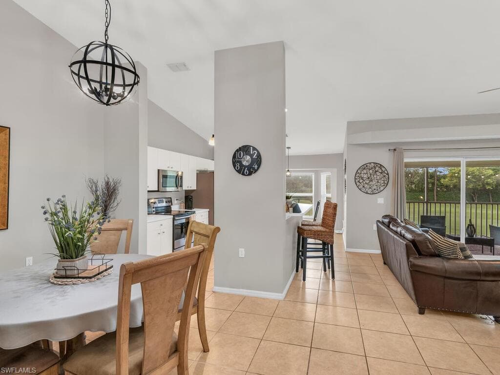 2865 Cypress Trace Cir 7-203, Naples, FL 34119-9