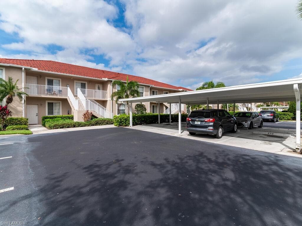 2865 Cypress Trace Cir 7-203, Naples, FL 34119-3