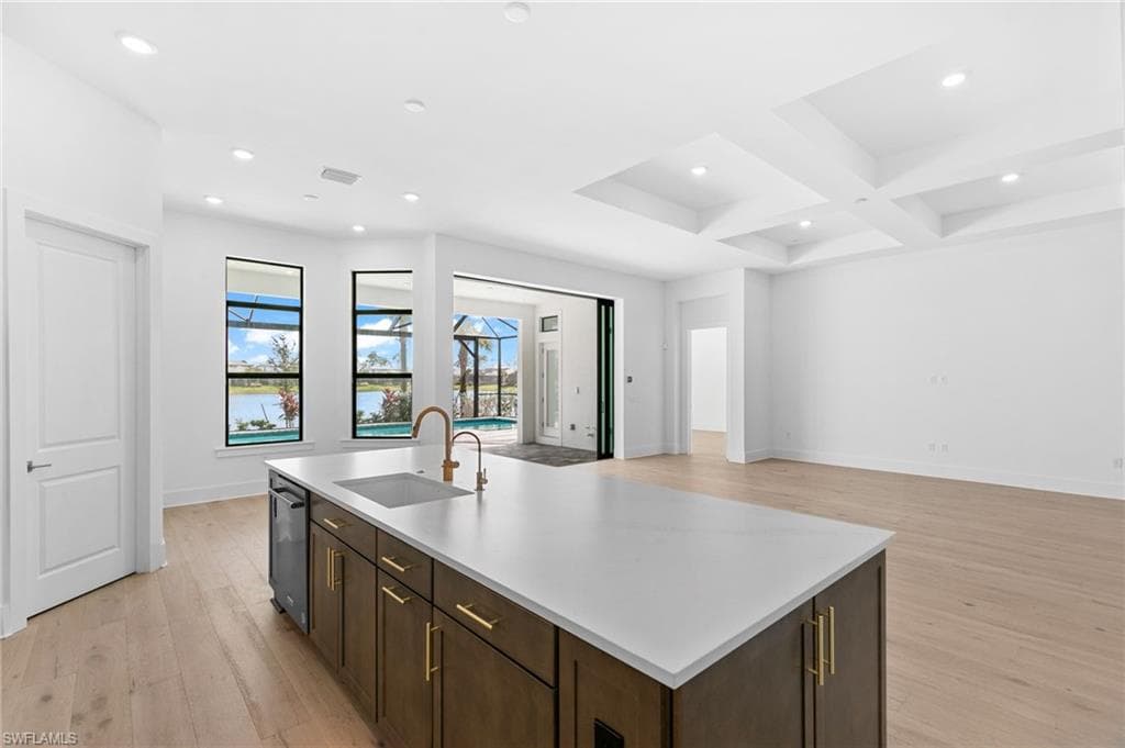 16214 Verilyn Cir, Naples, FL 34110-9