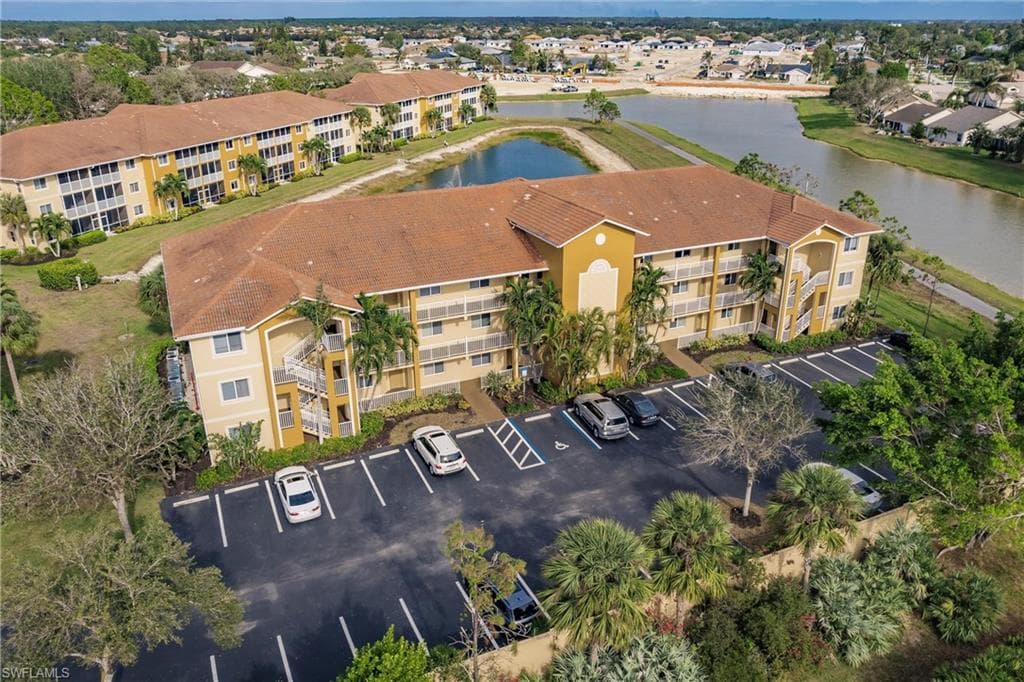 10000 Maddox Ln 122, Bonita Springs, FL 34135-34