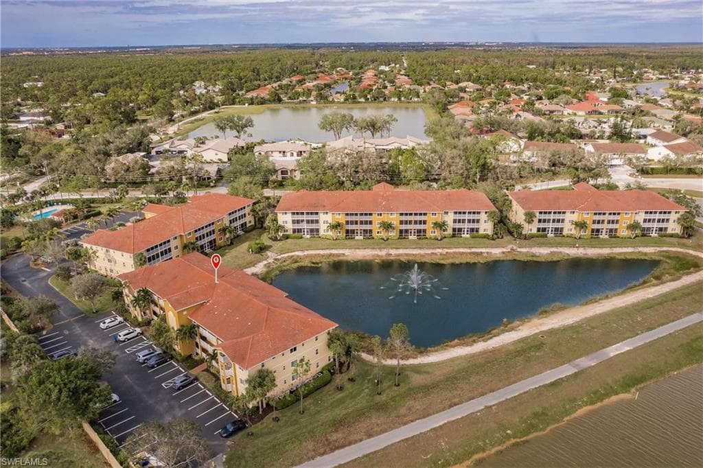 10000 Maddox Ln 122, Bonita Springs, FL 34135-35