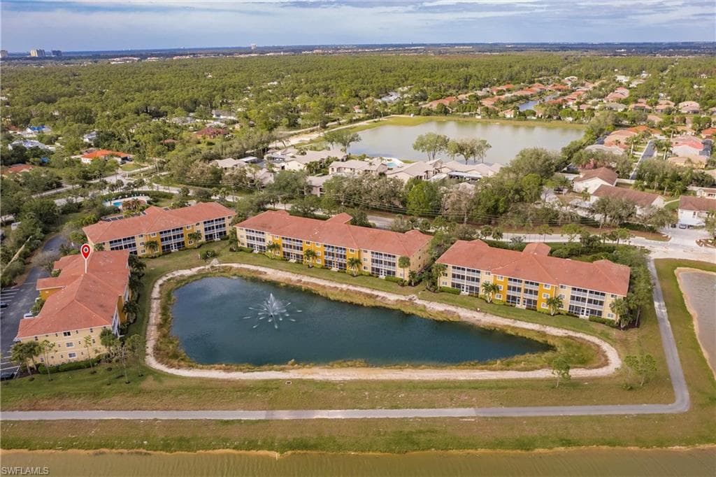 10000 Maddox Ln 122, Bonita Springs, FL 34135-36