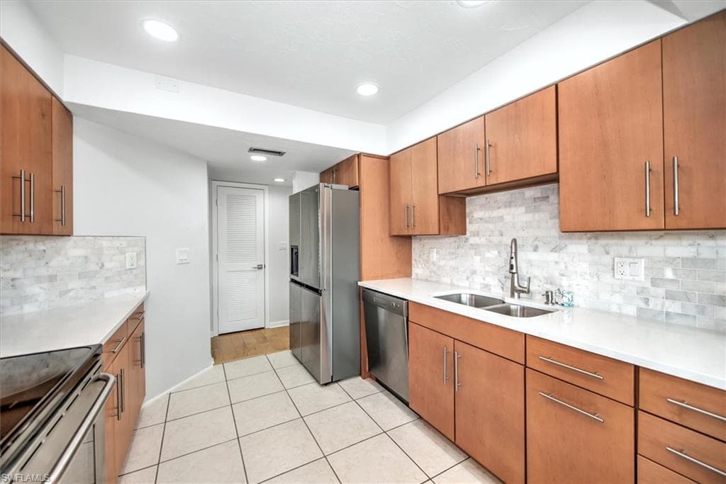 929 Collier Ct B401, Marco Island, FL 34145-14