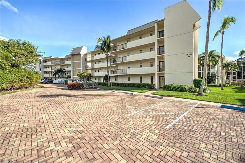 929 Collier Ct B401, Marco Island, FL 34145-1