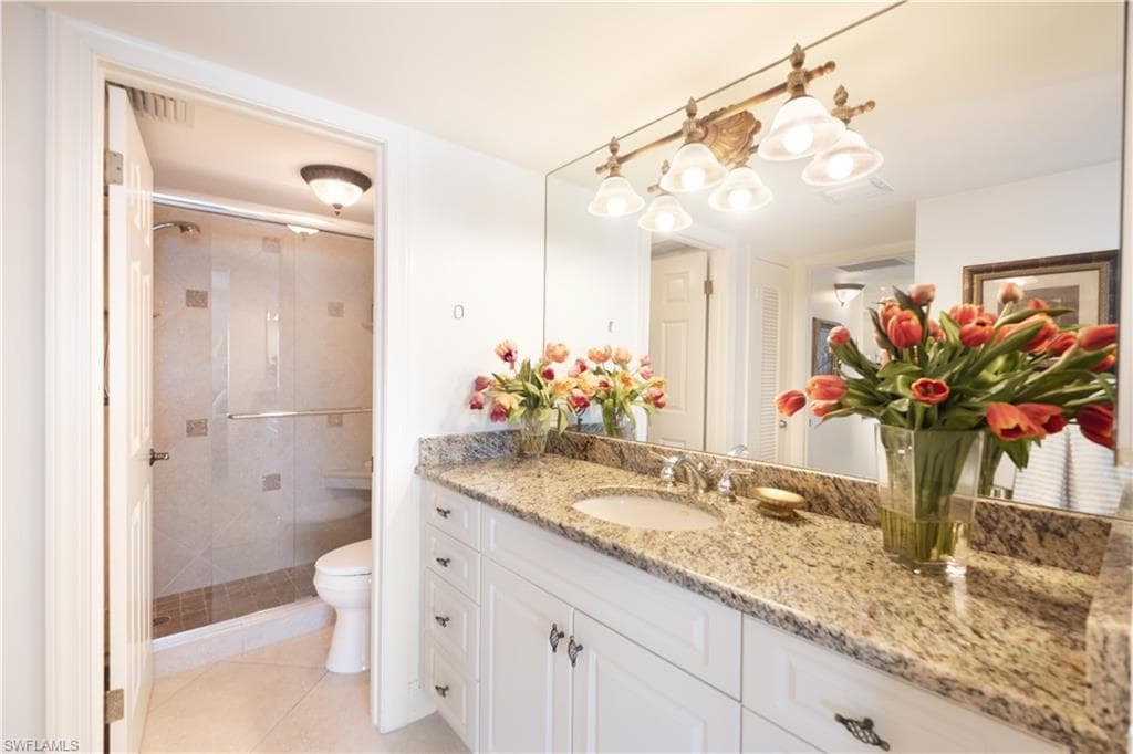 3443 Gulf Shore Blvd N 704, Naples, FL 34103-13