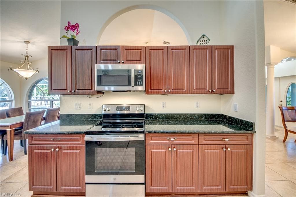 4341 25th Ct, Cape Coral, FL 33914-24