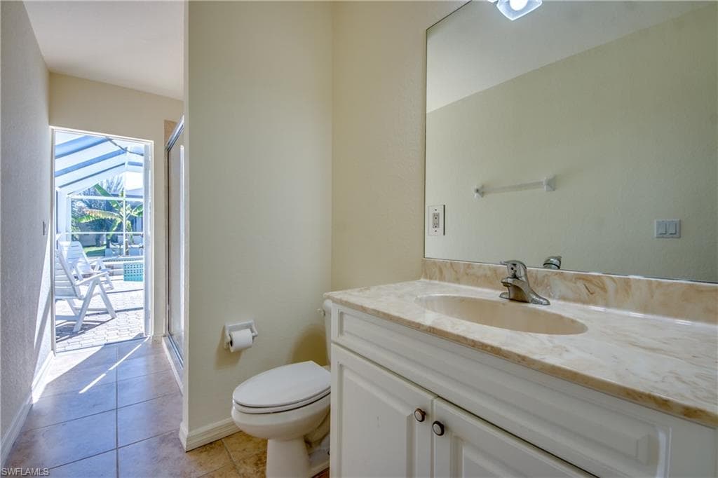 4341 25th Ct, Cape Coral, FL 33914-36