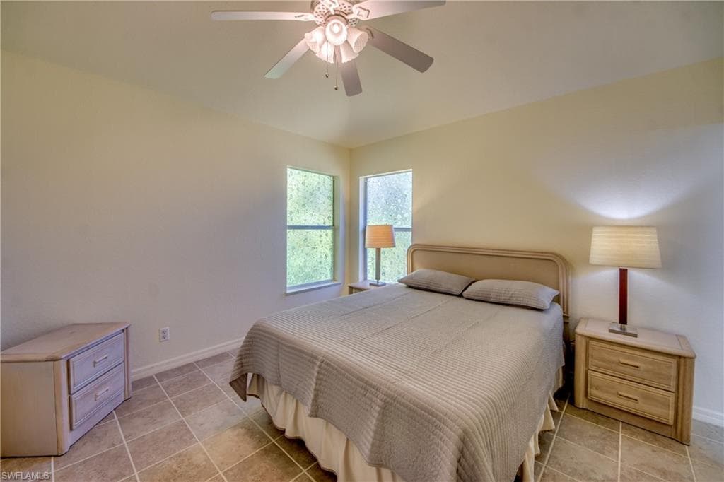 4341 25th Ct, Cape Coral, FL 33914-39