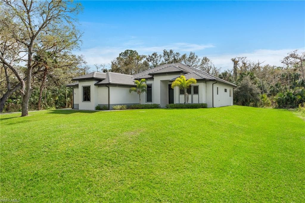 70 33rd Ave NW, Naples, FL 34120-9