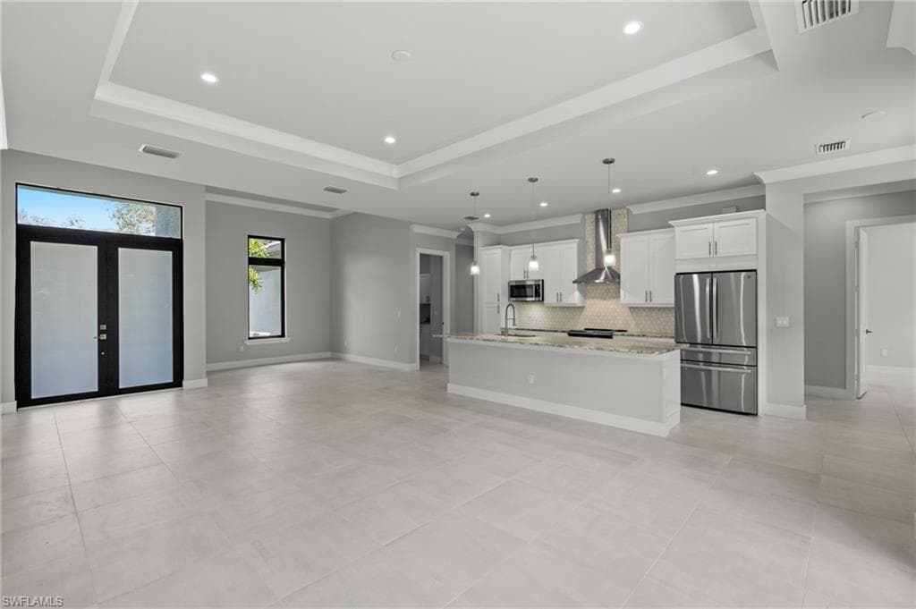 70 33rd Ave NW, Naples, FL 34120-18