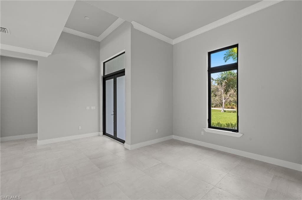 70 33rd Ave NW, Naples, FL 34120-20
