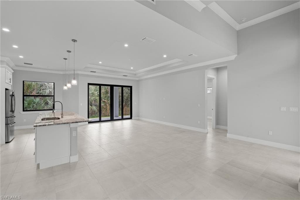 70 33rd Ave NW, Naples, FL 34120-22