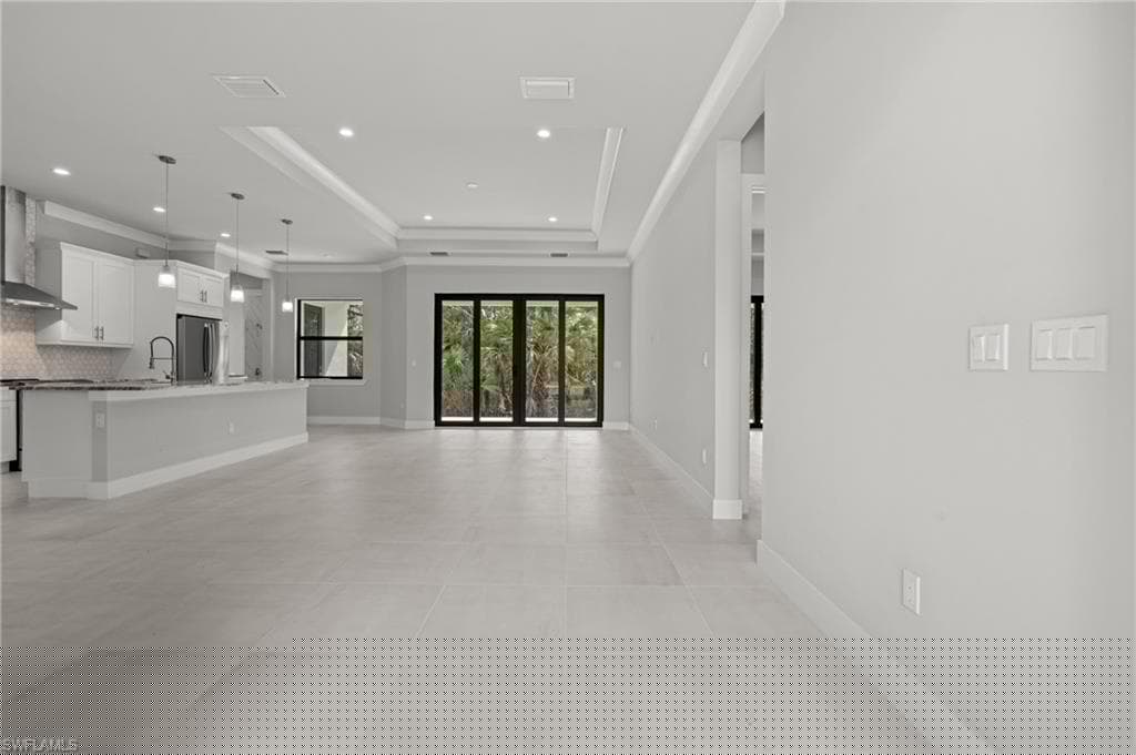 70 33rd Ave NW, Naples, FL 34120-23