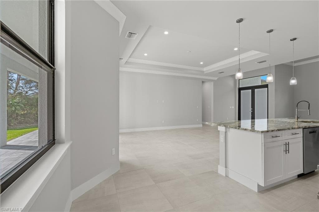 70 33rd Ave NW, Naples, FL 34120-25