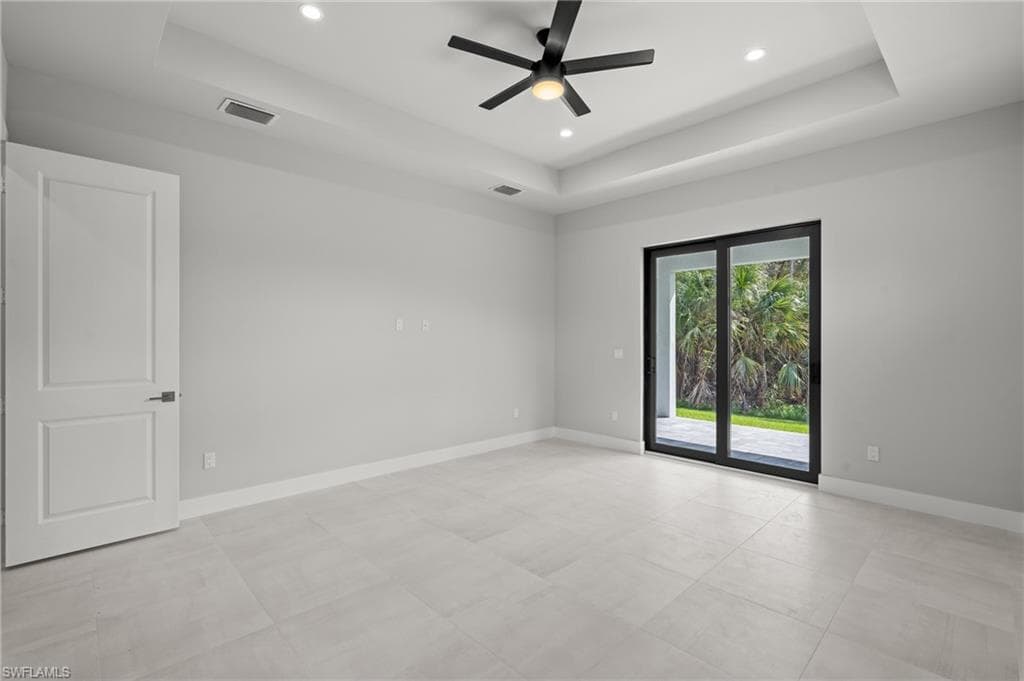 70 33rd Ave NW, Naples, FL 34120-28