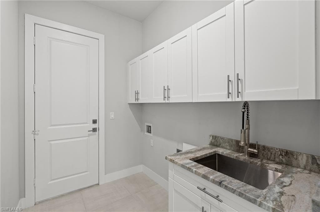 70 33rd Ave NW, Naples, FL 34120-32