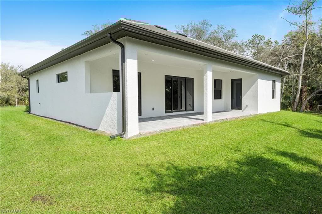 70 33rd Ave NW, Naples, FL 34120-49