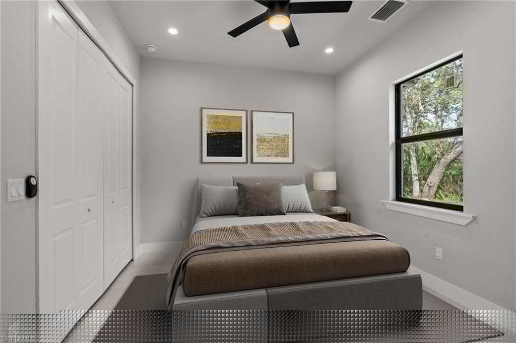 70 33rd Ave NW, Naples, FL 34120-7