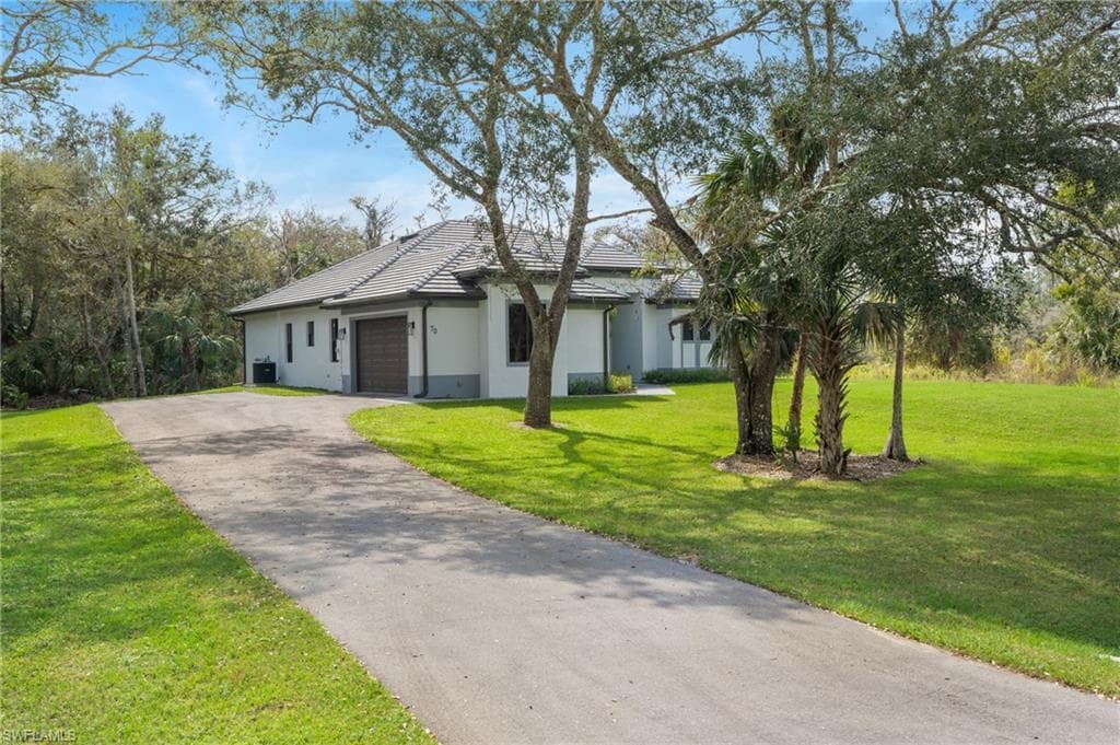 70 33rd Ave NW, Naples, FL 34120-8