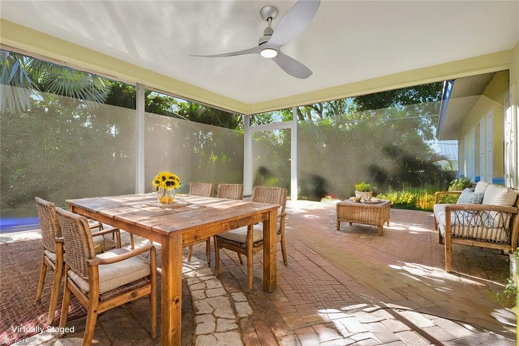 542 110th Ave N, Naples, FL 34108-32
