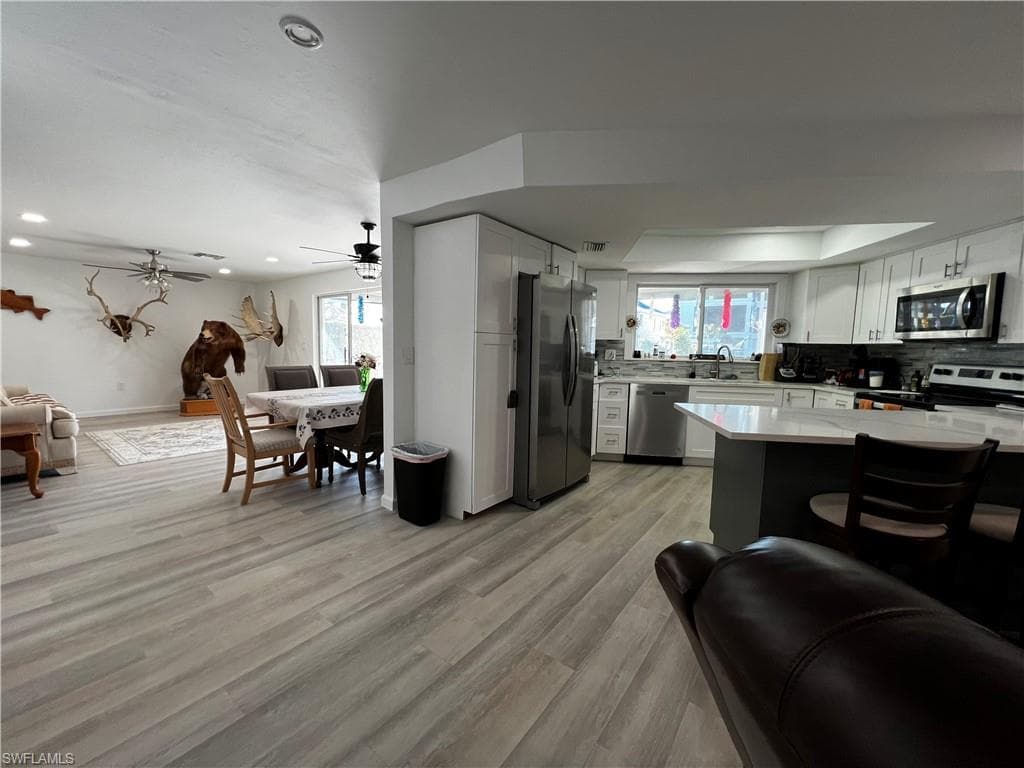 176 Heron Ave, Naples, FL 34108-16