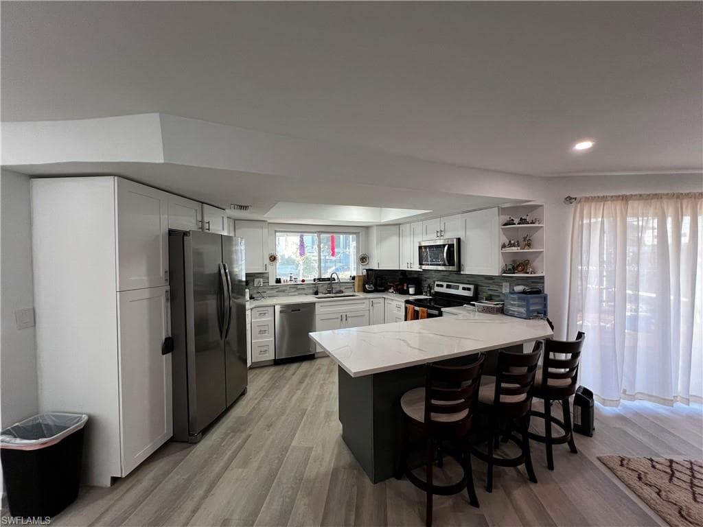 176 Heron Ave, Naples, FL 34108-17