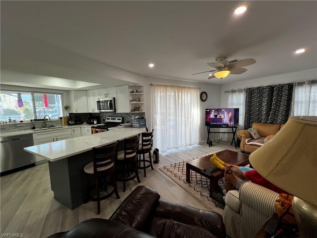 176 Heron Ave, Naples, FL 34108-31