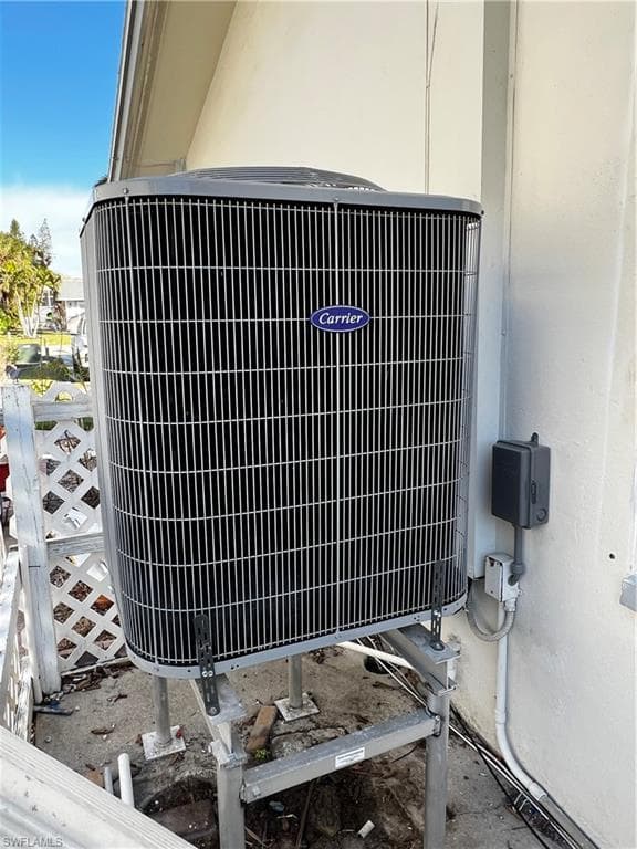 176 Heron Ave, Naples, FL 34108-48