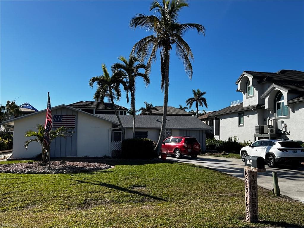 176 Heron Ave, Naples, FL 34108-50