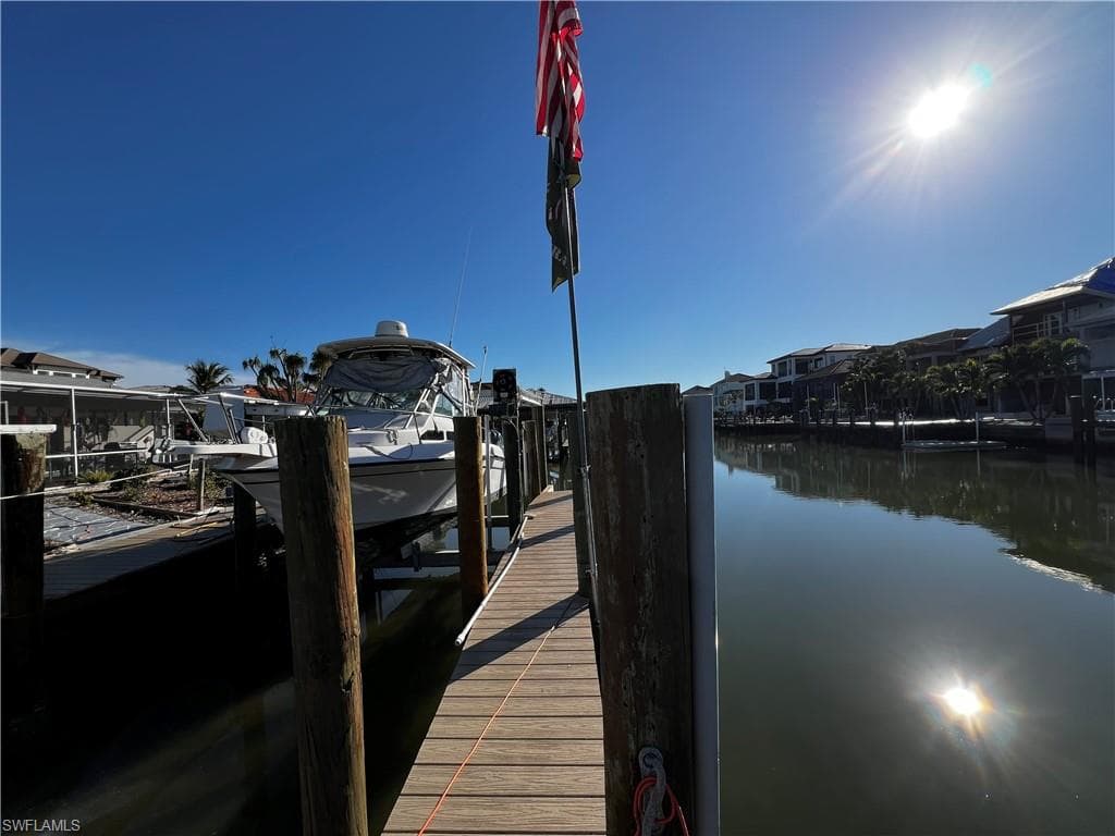 176 Heron Ave, Naples, FL 34108-4