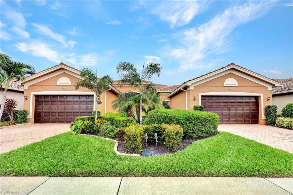 13525 Monticello Blvd, Naples, FL 34109-1