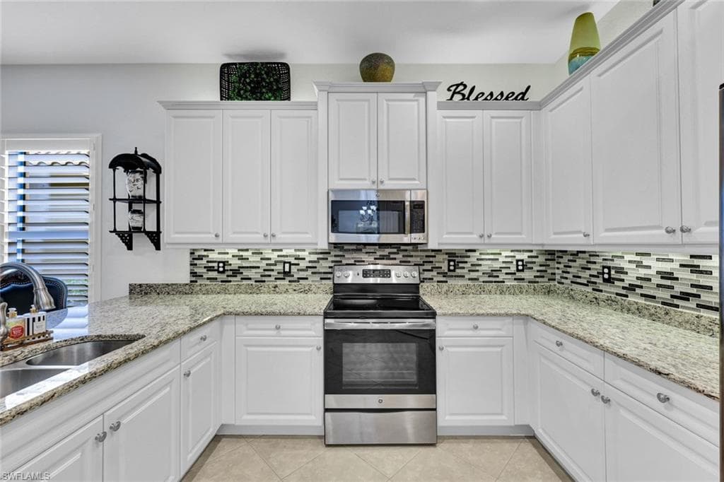 13525 Monticello Blvd, Naples, FL 34109-7