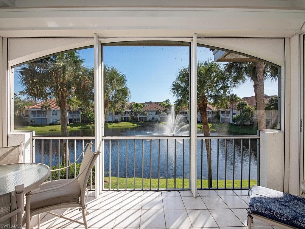 8487 Abbington Cir 1-121, Naples, FL 34108-3