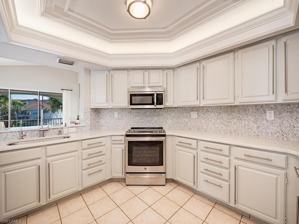 8487 Abbington Cir 1-121, Naples, FL 34108-6