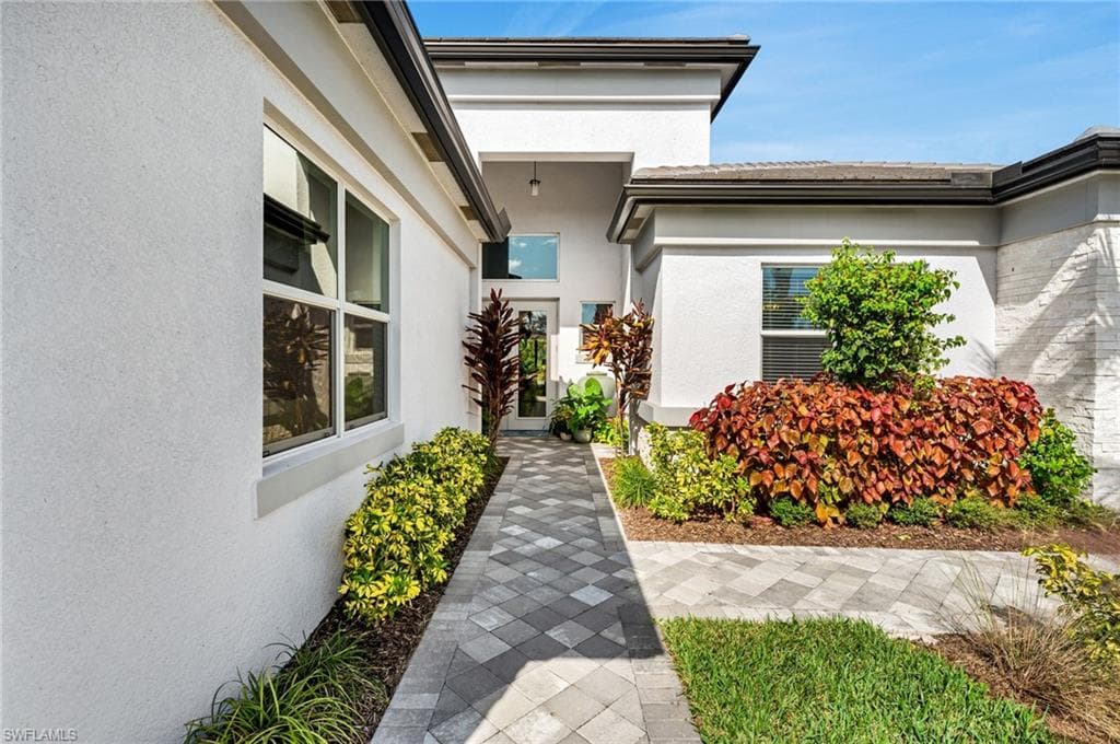 12049 Azalea Way, Naples, FL 34120-4