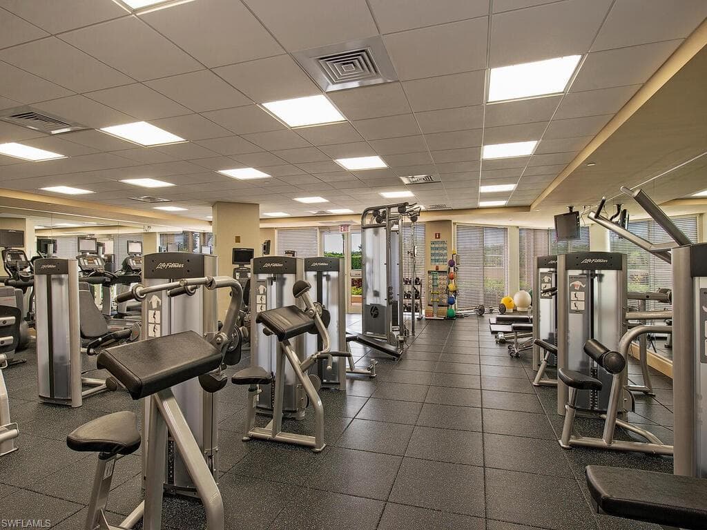 7117 Pelican Bay Blvd 1106, Naples, FL 34108-17