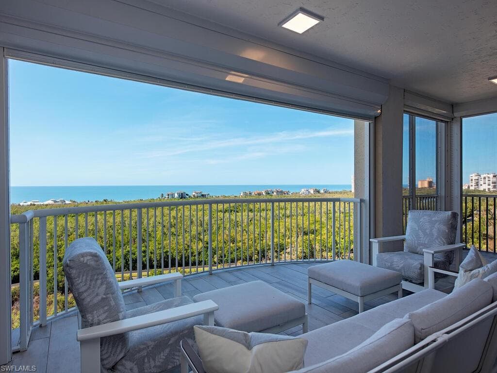 7117 Pelican Bay Blvd 1106, Naples, FL 34108-4