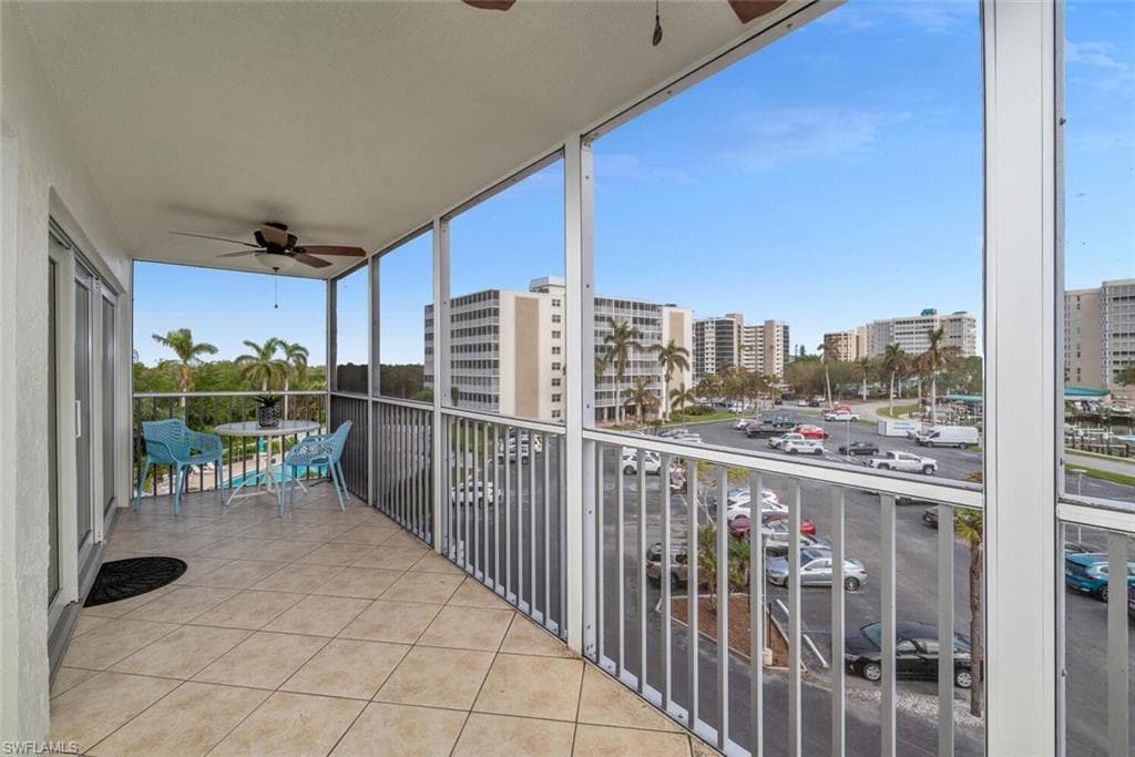 1 Bluebill Ave 401, Naples, FL 34108-12