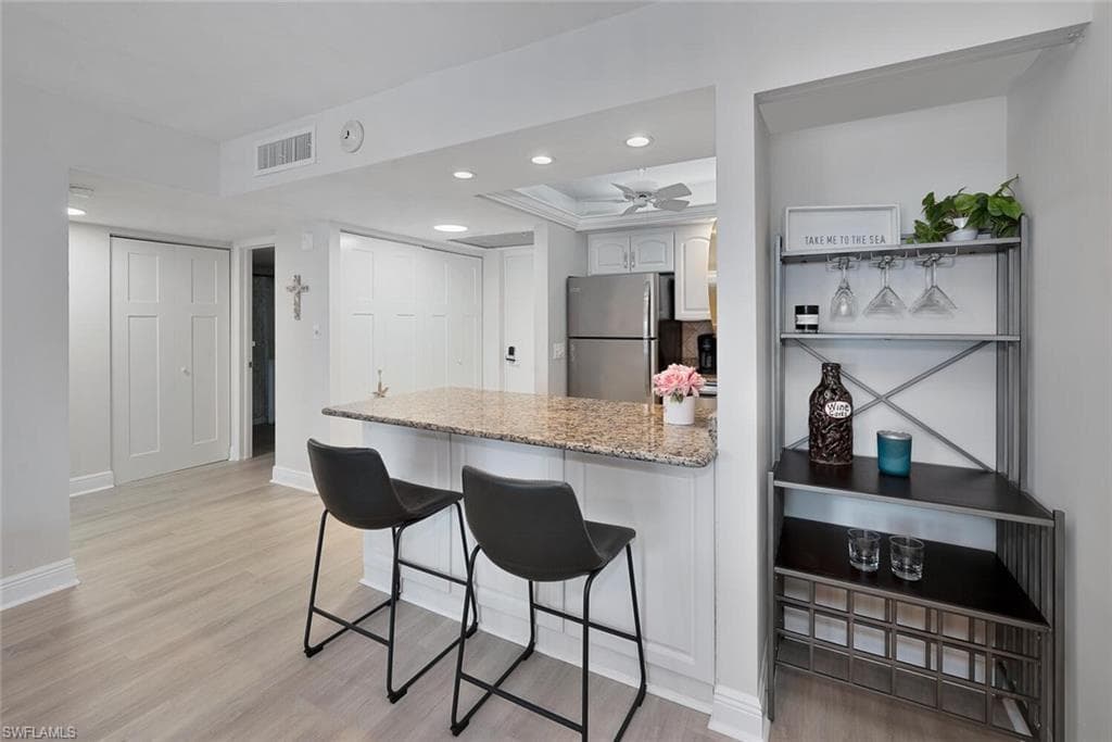1 Bluebill Ave 401, Naples, FL 34108-5