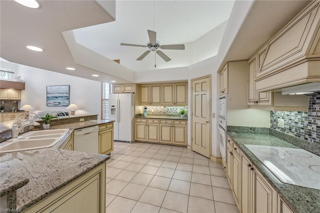 800 Arcadia Ct, Marco Island, FL 34145-13